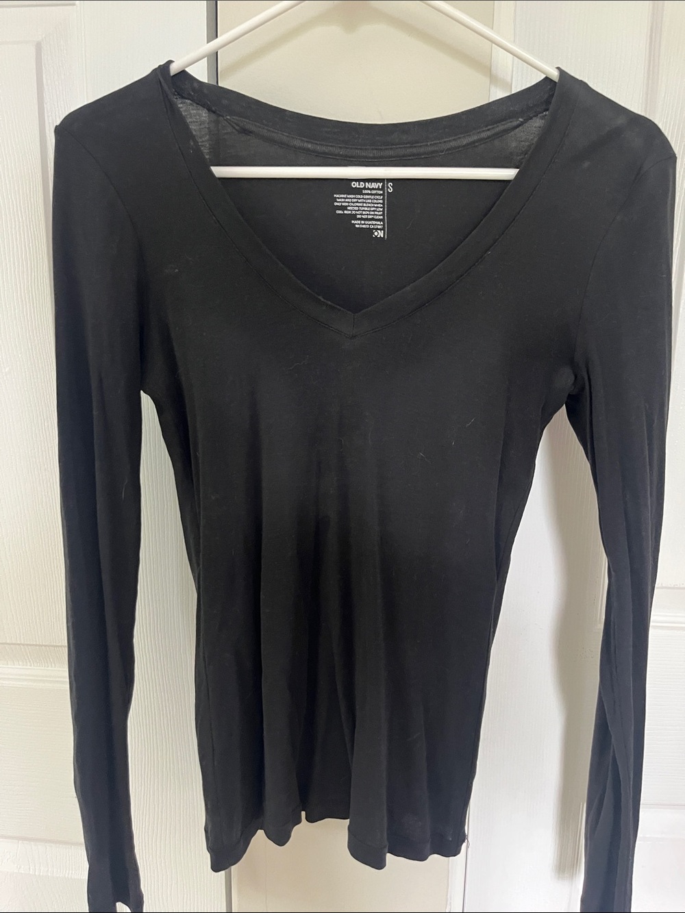 Old Navy Black V-Neck Long Sleeve Tee